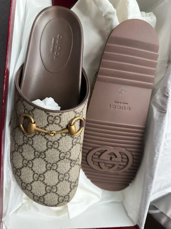 Gucci Beige and Ebony GG Supreme Horsebit Mules - Picture 3 of 4
